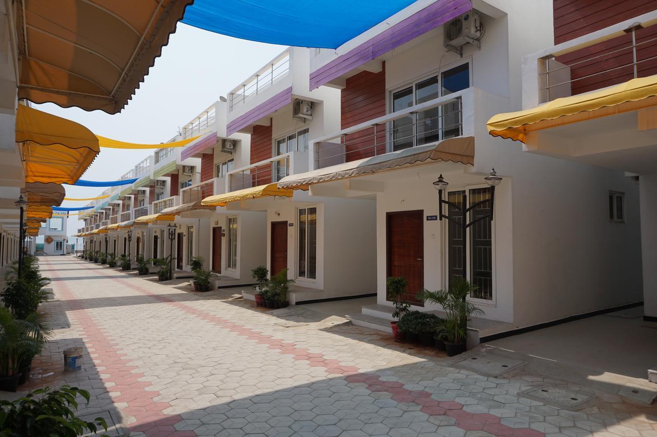 Sea La Vie Covelong Beach Resort Kelambākkam Eksteriør billede